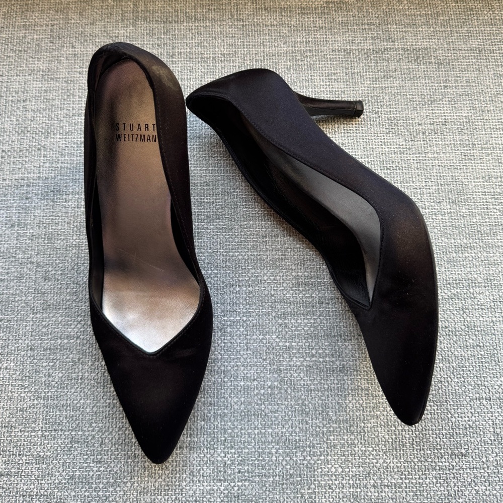 Stuart Weitzman Black Pointed-Toe Heels